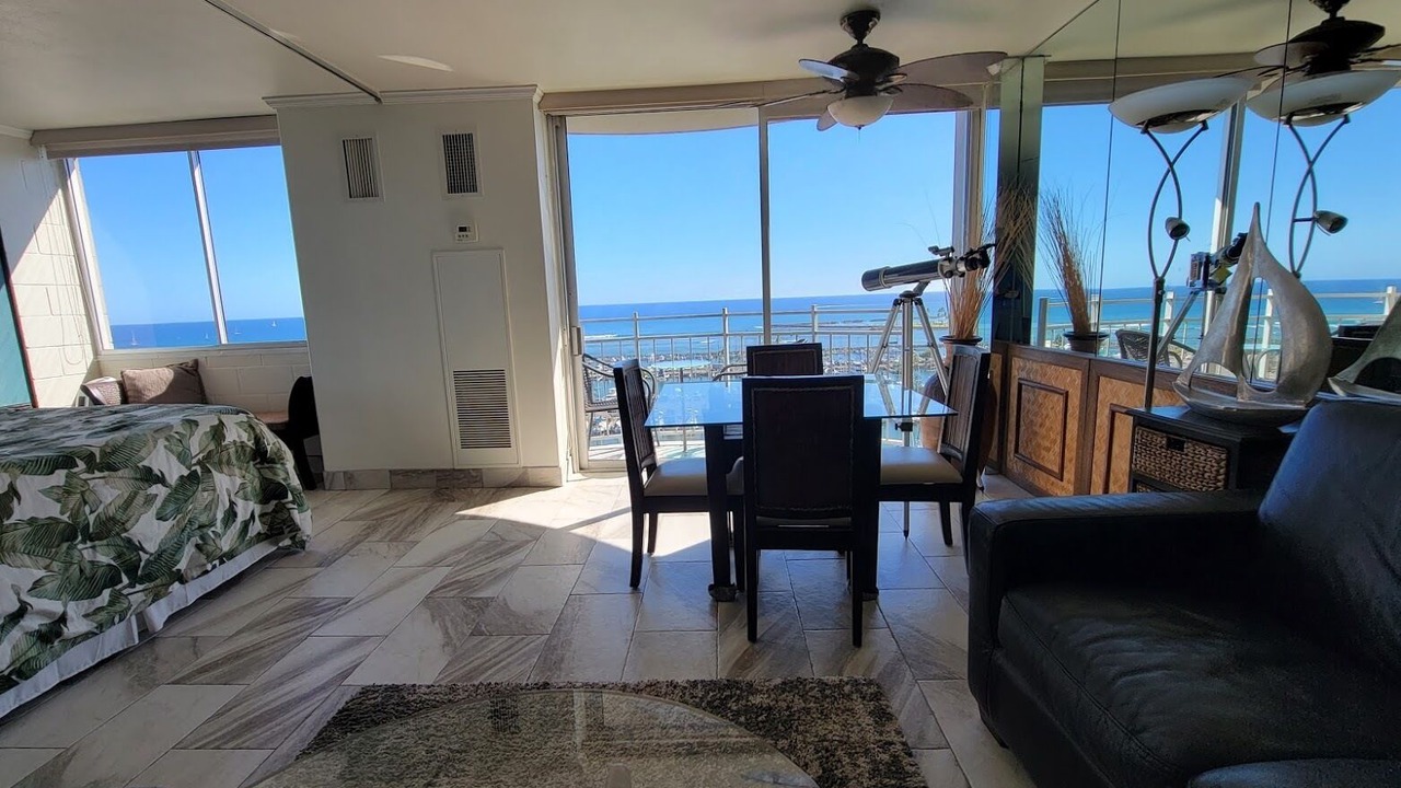 Photo of Bedroom in Waikiki