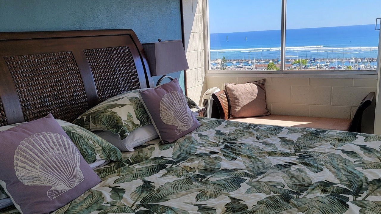 Photo of Bedroom in Waikiki