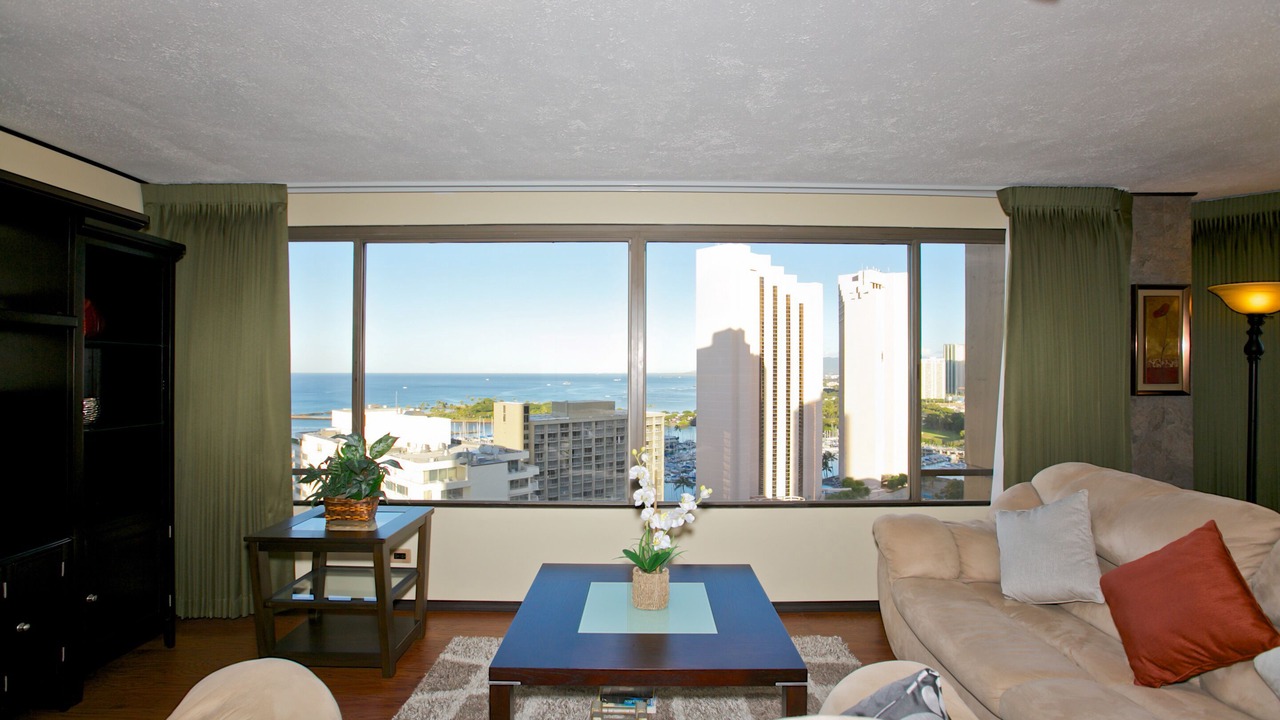 Photo of Bedroom in Waikiki
