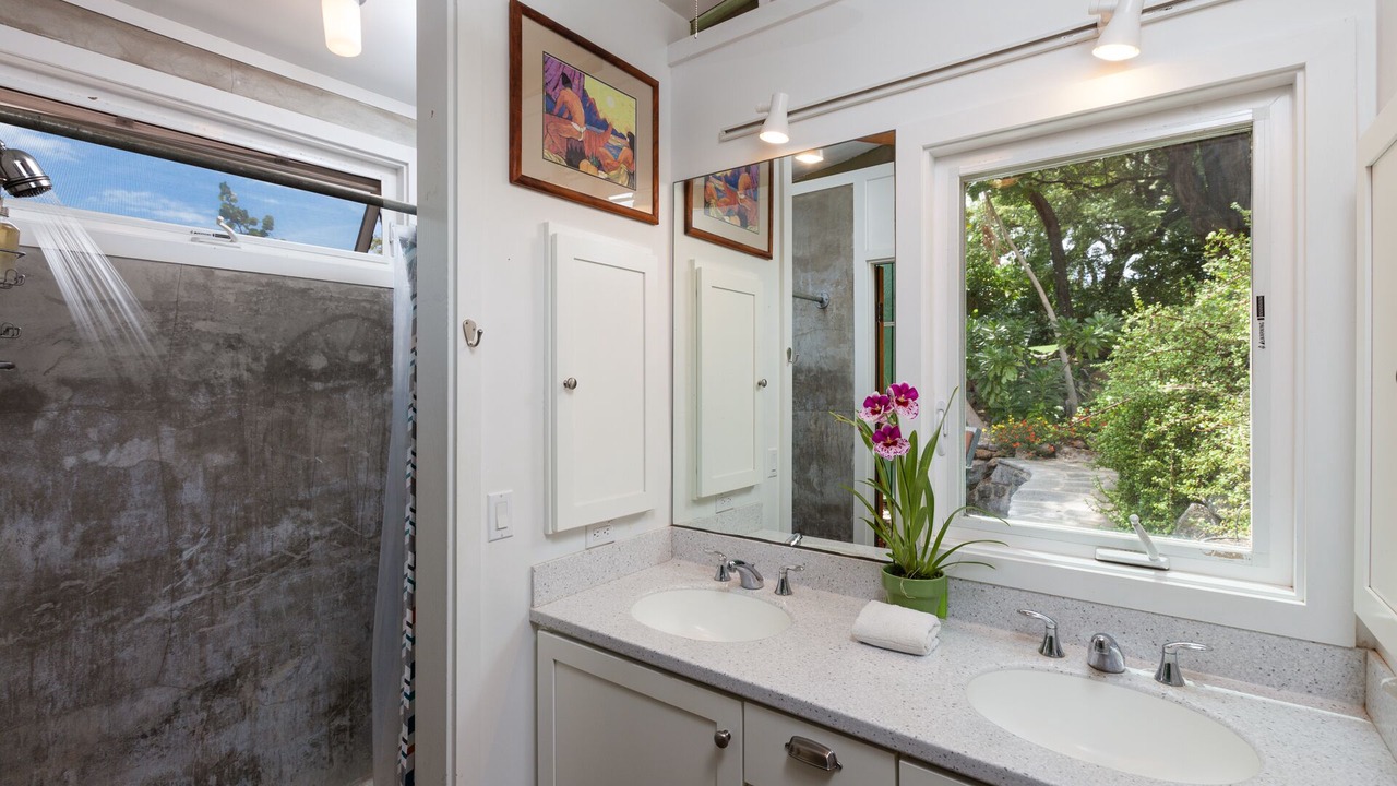 Photo of Bathroom in Puako