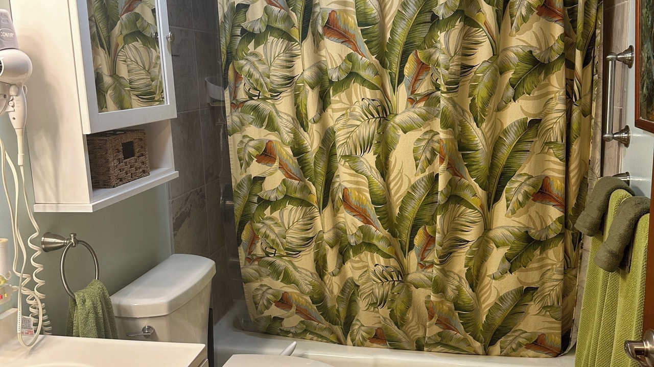 Photo of Bathroom in Historic Kailua Village