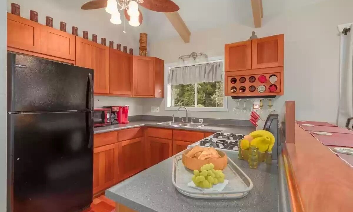 Photo of Kitchen in Ohia Estates
