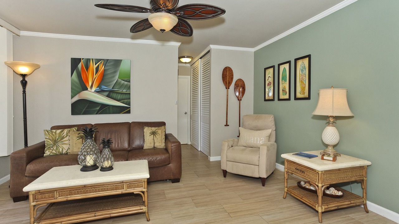 Photo of Livingroom in Waikiki