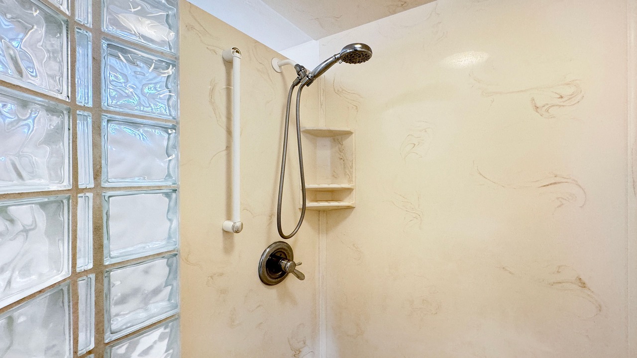 Photo of Bathroom in Waikiki