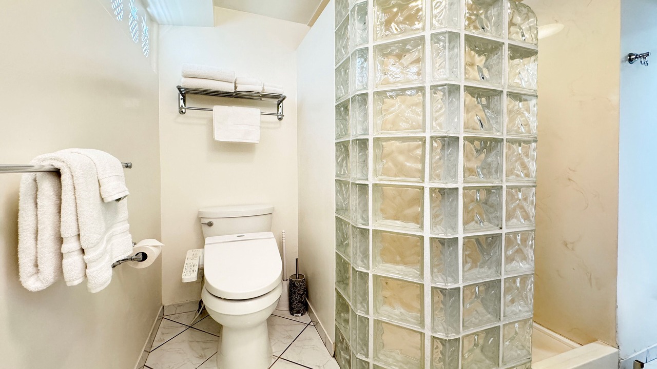 Photo of Bathroom in Waikiki