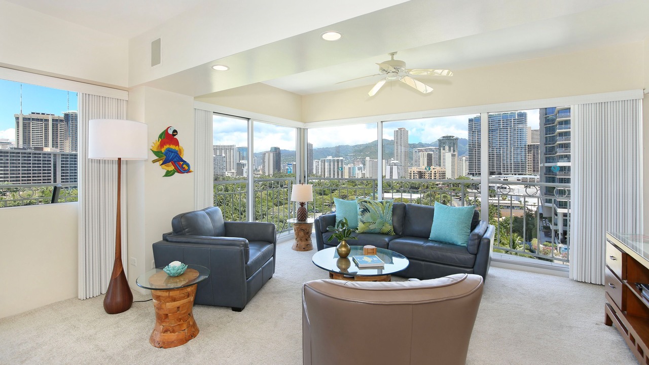 Photo of Livingroom in Waikiki