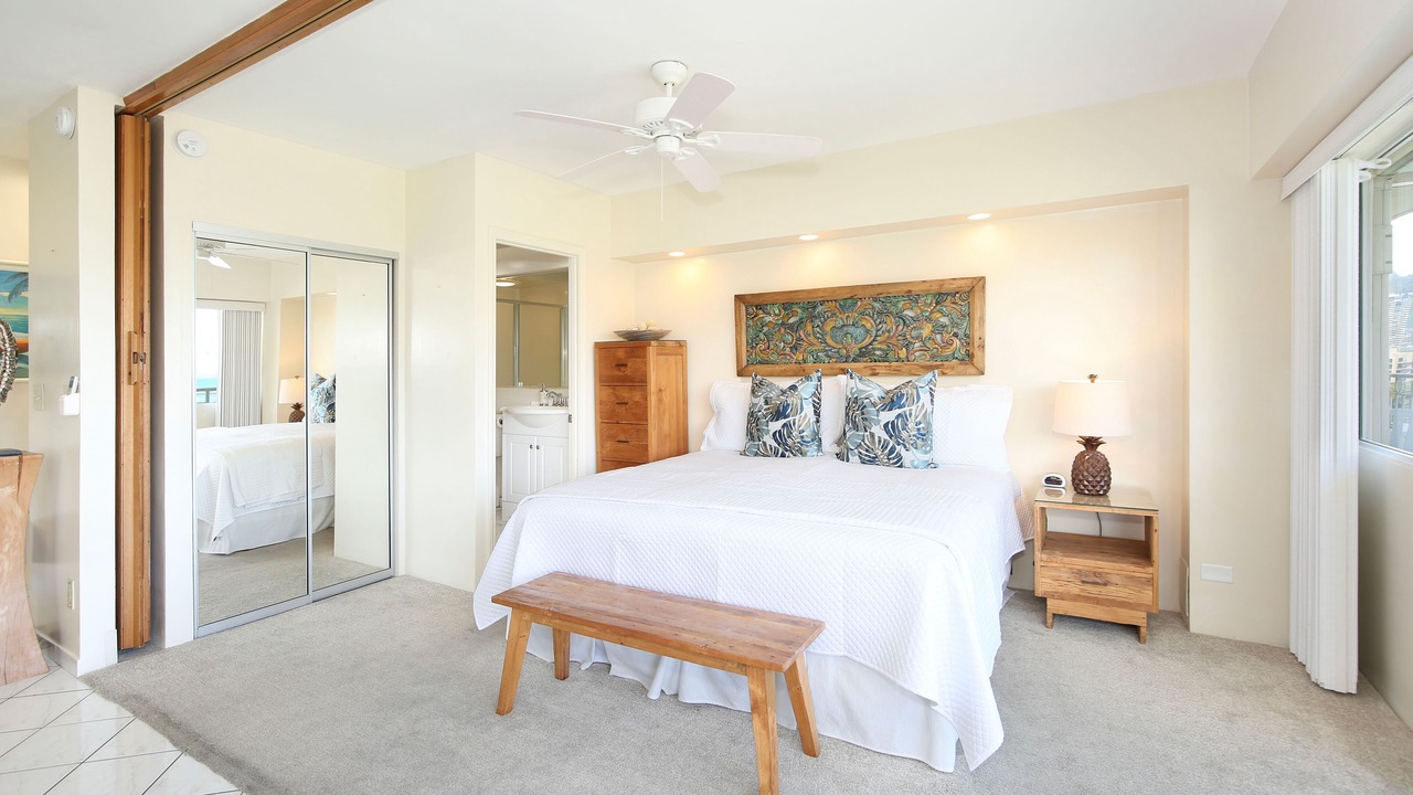 Photo of Bedroom in Waikiki