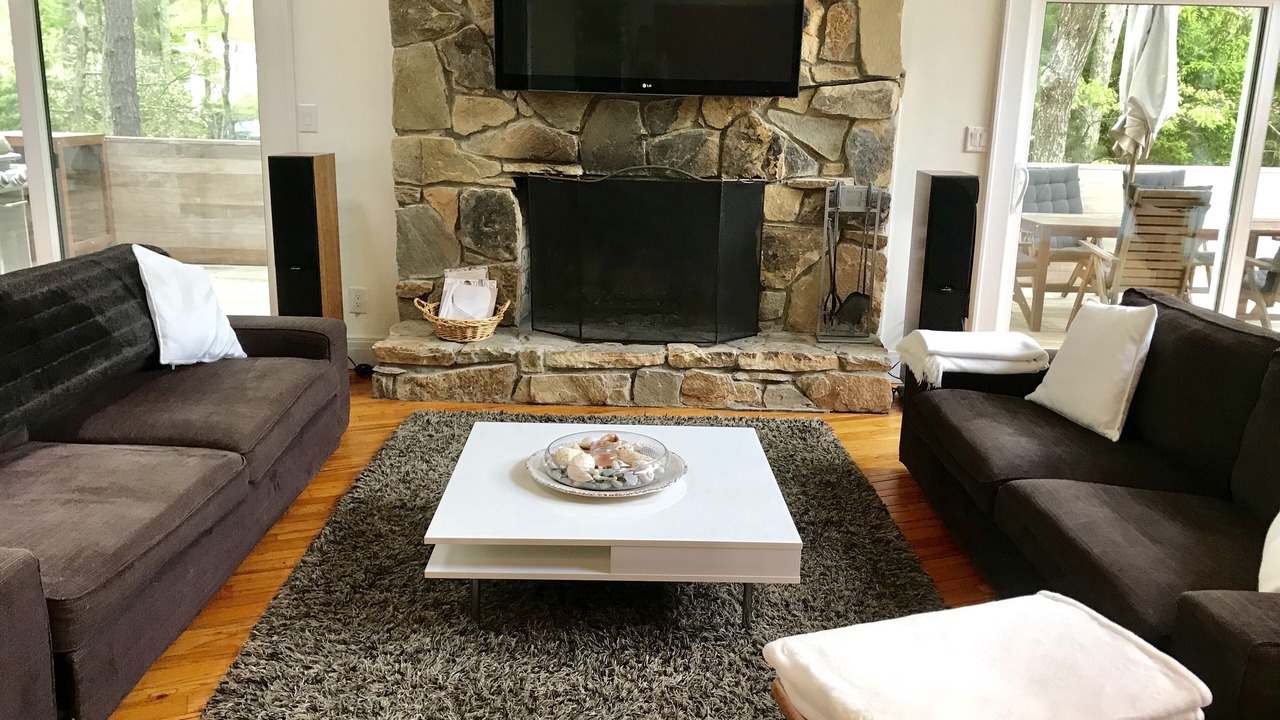 Photo of Livingroom in Northwest Harbor