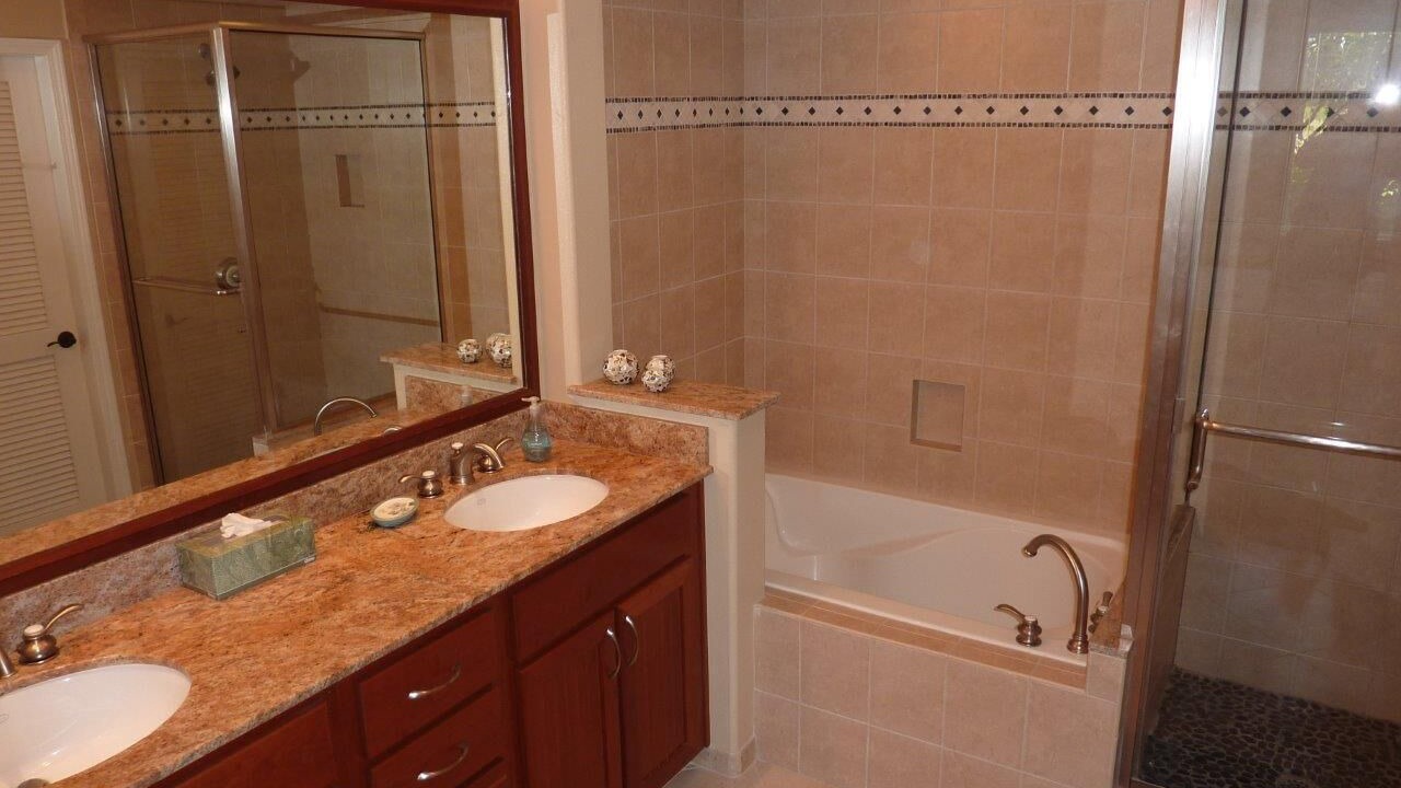 Photo of Bathroom in Waikoloa
