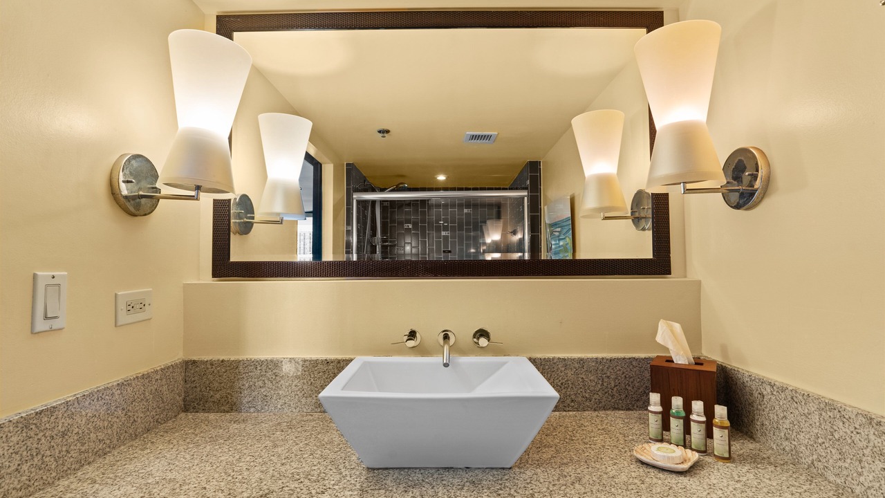 Photo of Bathroom in Waikiki