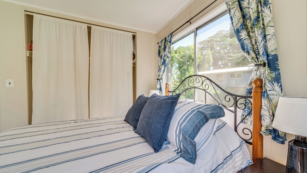 Photo of Bedroom in Keaau