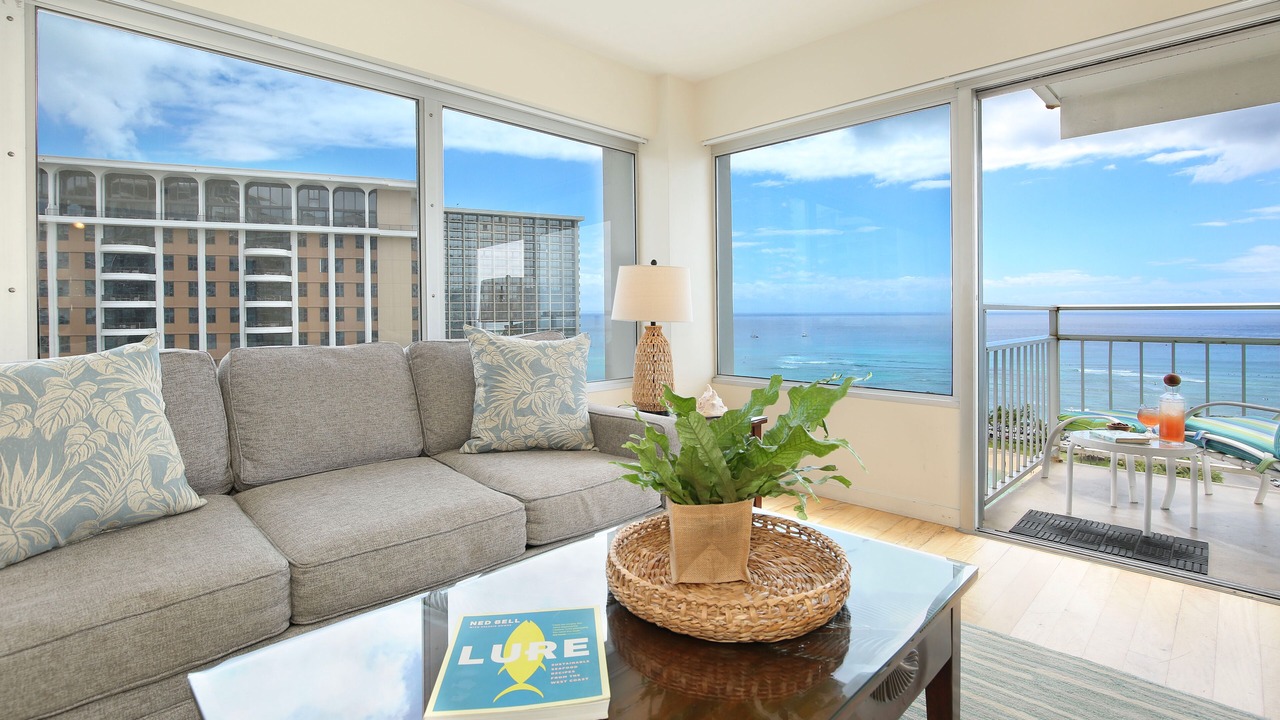 Photo of Livingroom in Waikiki