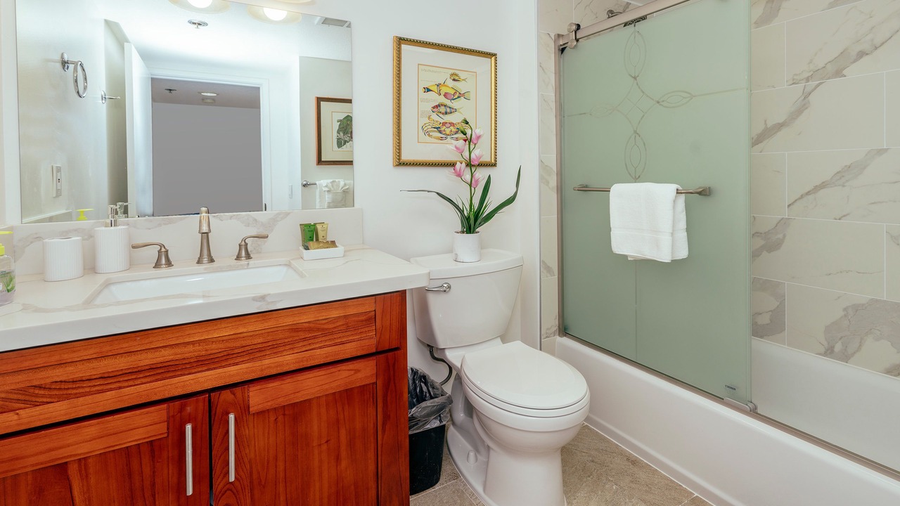 Photo of Bathroom in Waikiki