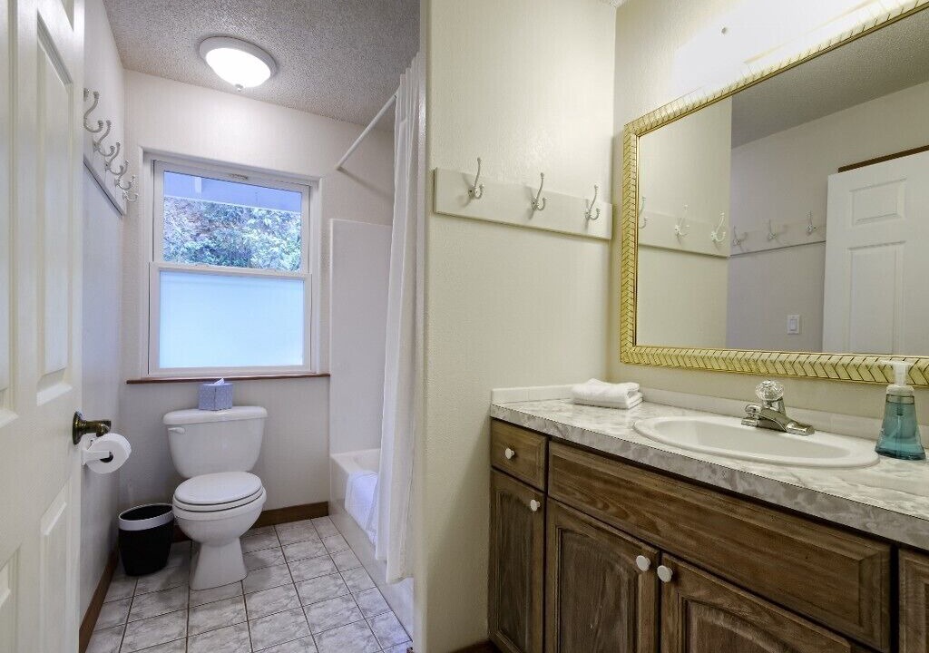 Photo of Bathroom in Waipio