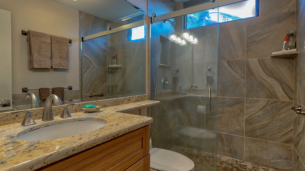 Photo of Bathroom in Kihei