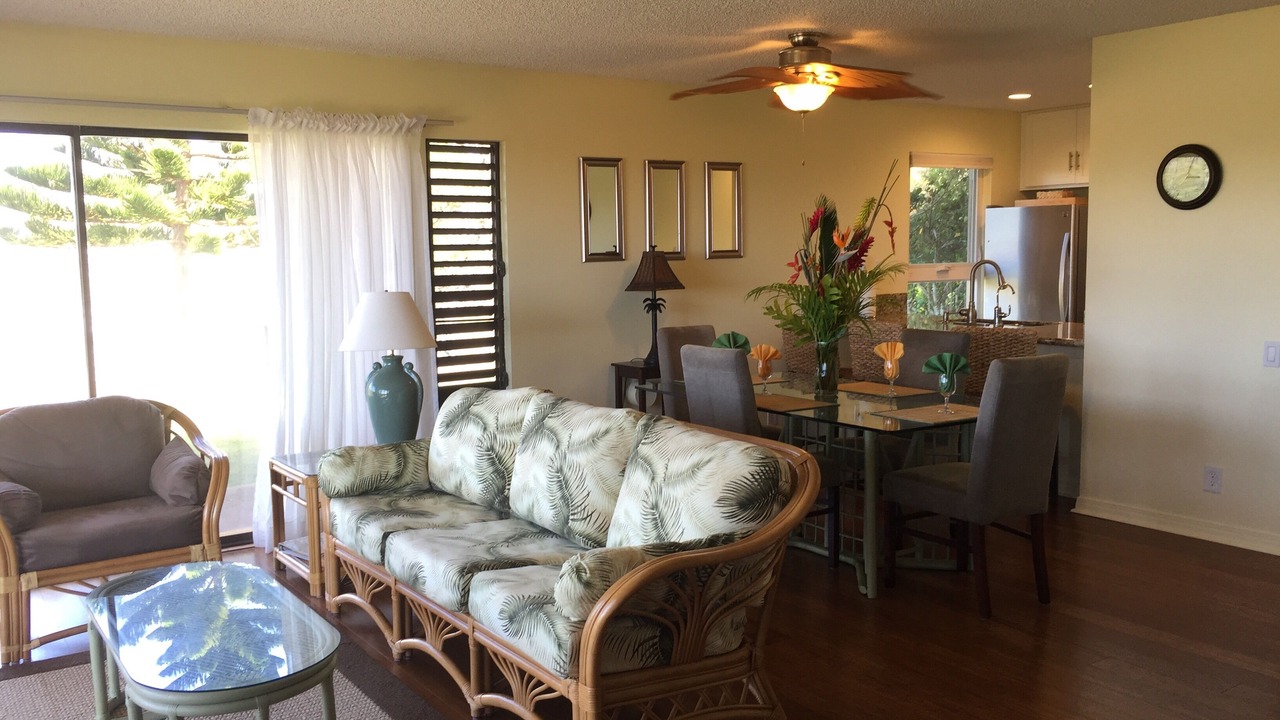 Photo of Livingroom in Maunaloa