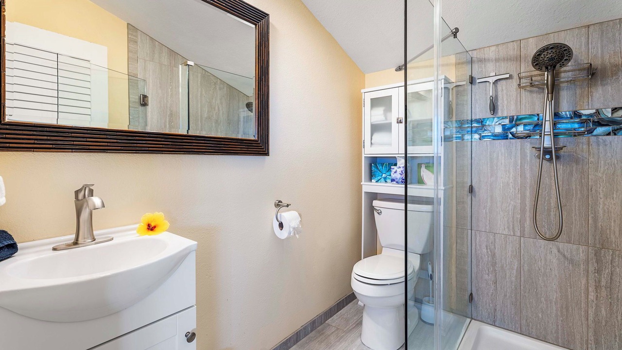 Photo of Bathroom in Keauhou