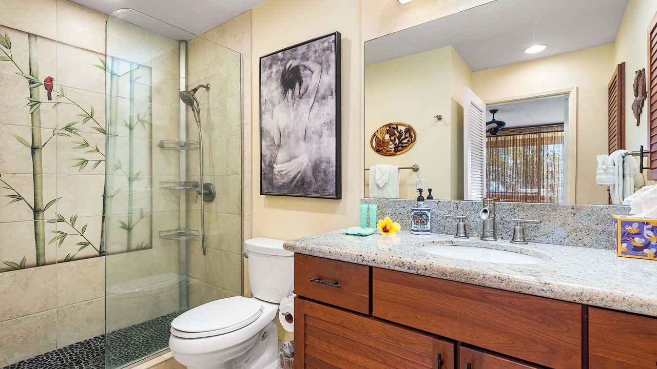 Photo of Bathroom in Keauhou