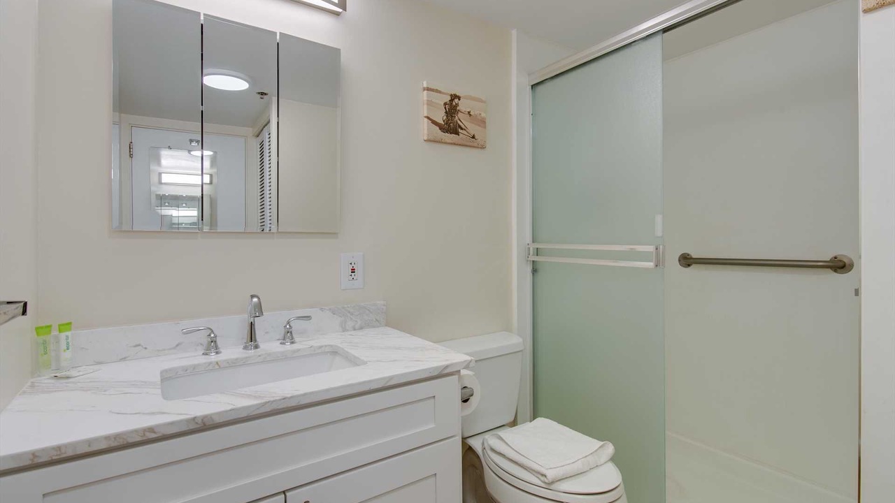 Photo of Bathroom in Waikiki