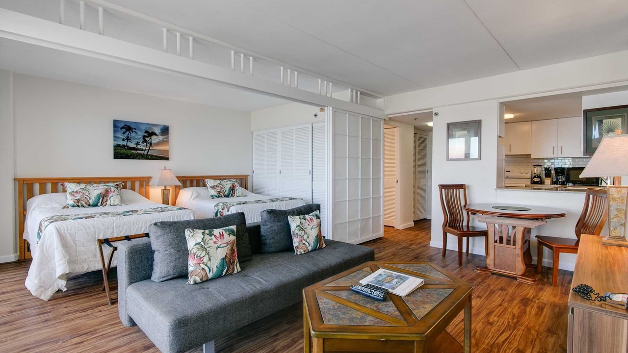 Photo of Livingroom in Waikiki