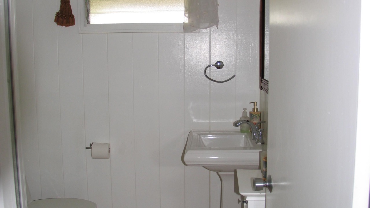 Photo of Bathroom in Maili