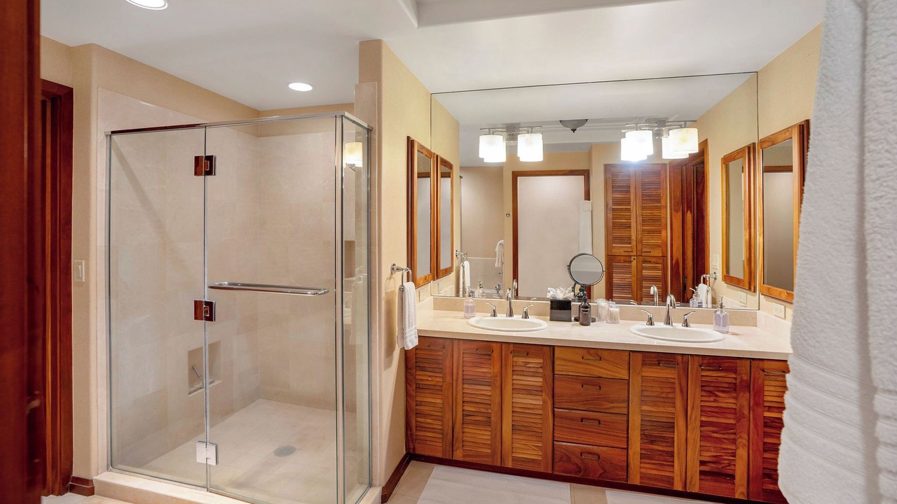 Photo of Bathroom in Kaupulehu