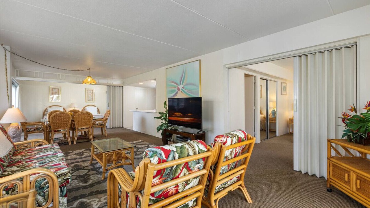 Photo of Livingroom in McCully - Moiliili