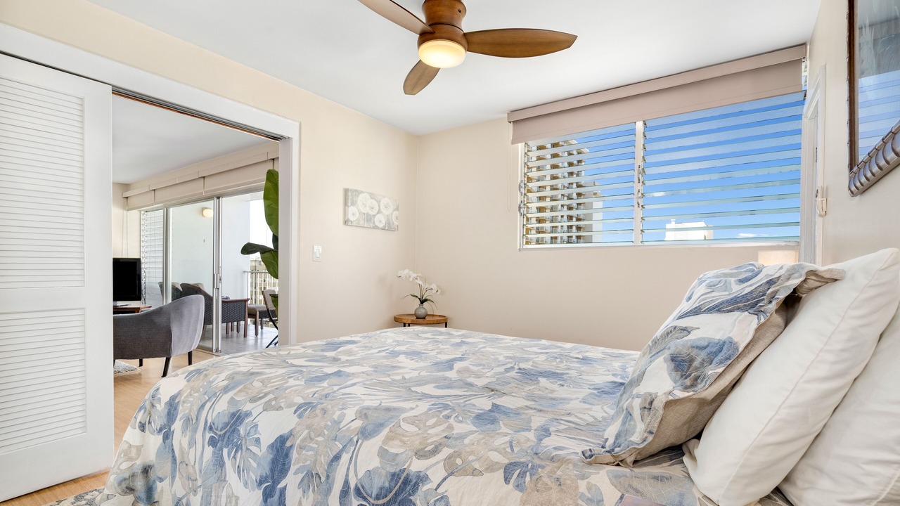 Photo of Bedroom in Waikiki