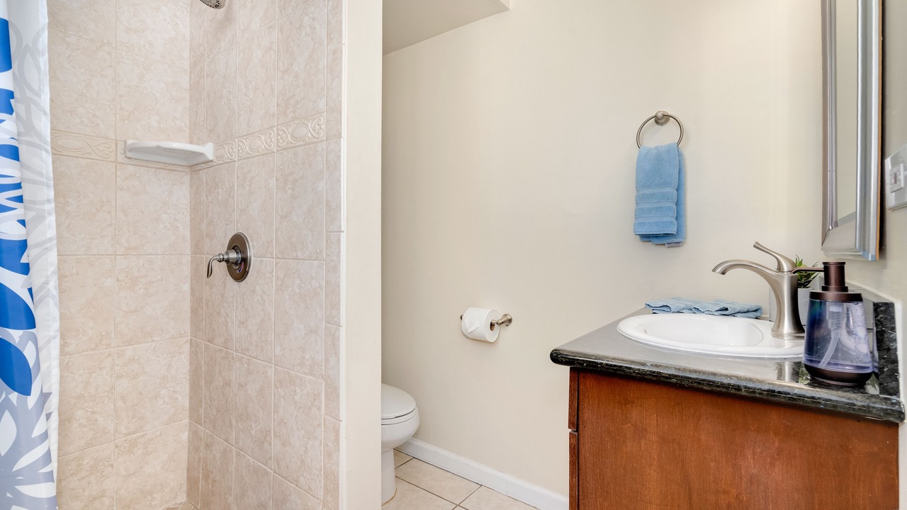 Photo of Bathroom in Waikiki