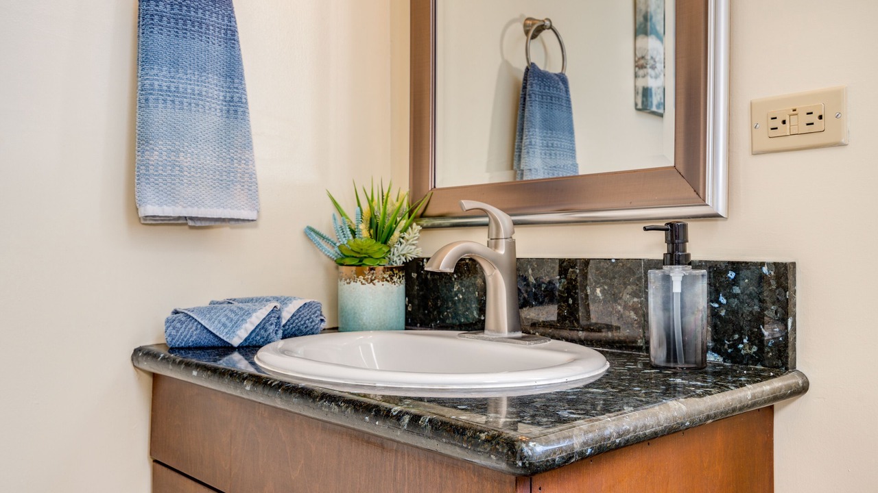 Photo of Bathroom in Waikiki