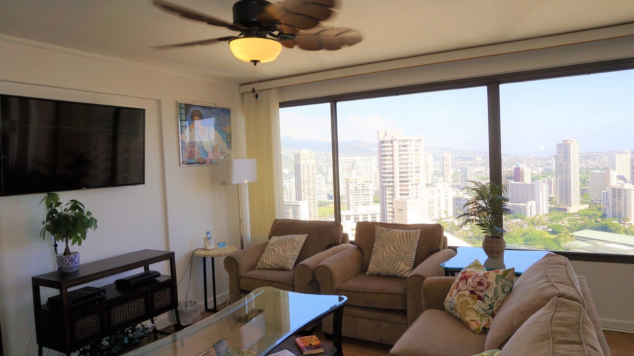 Photo of Livingroom in Waikiki