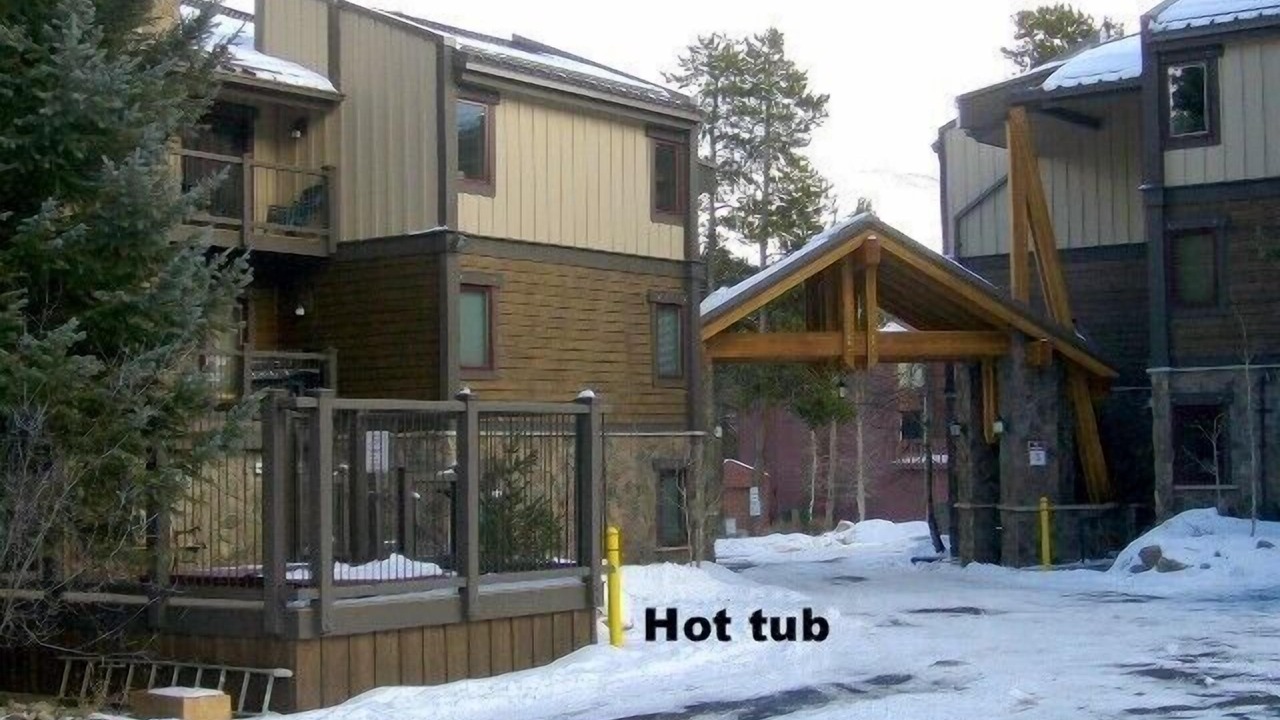 Photo of Outdoor in Four O'Clock