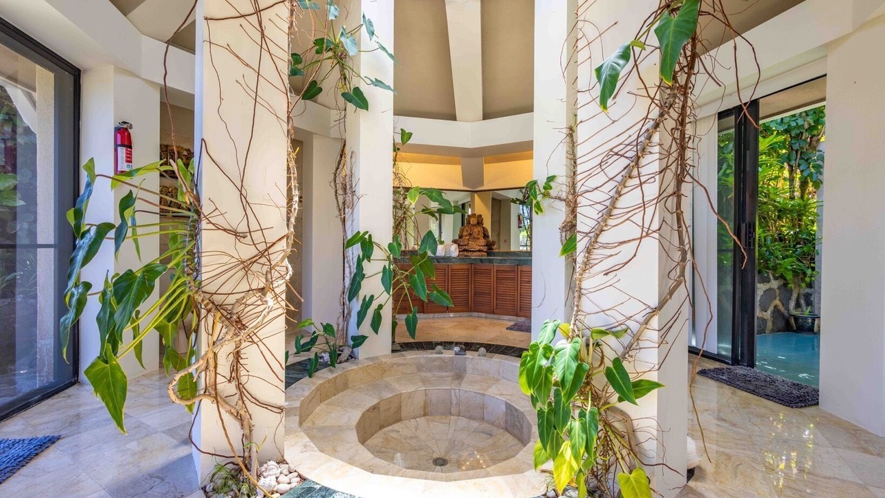 Photo of Bathroom in Haiku