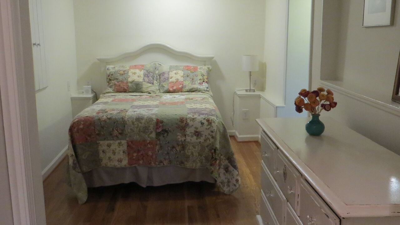 Photo of Bedroom in Pennington Bend