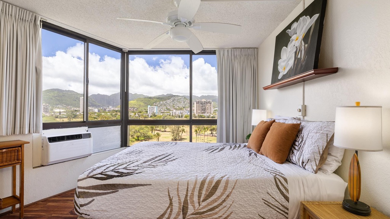 Photo of Bedroom in Waikiki