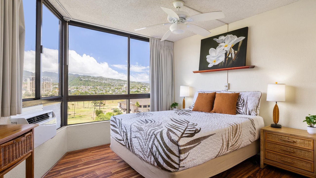 Photo of Bedroom in Waikiki