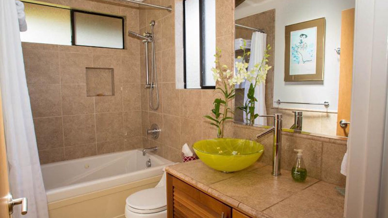 Photo of Bathroom in Wailea