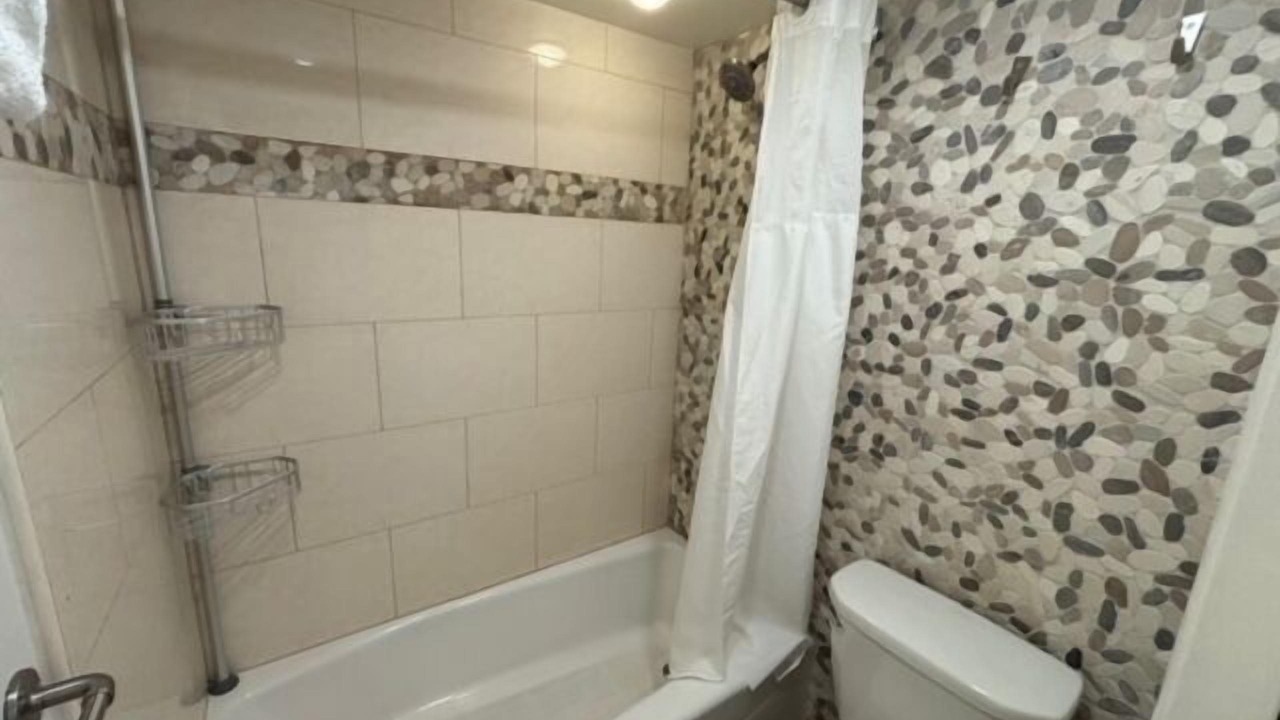 Photo of Bathroom in Waikiki