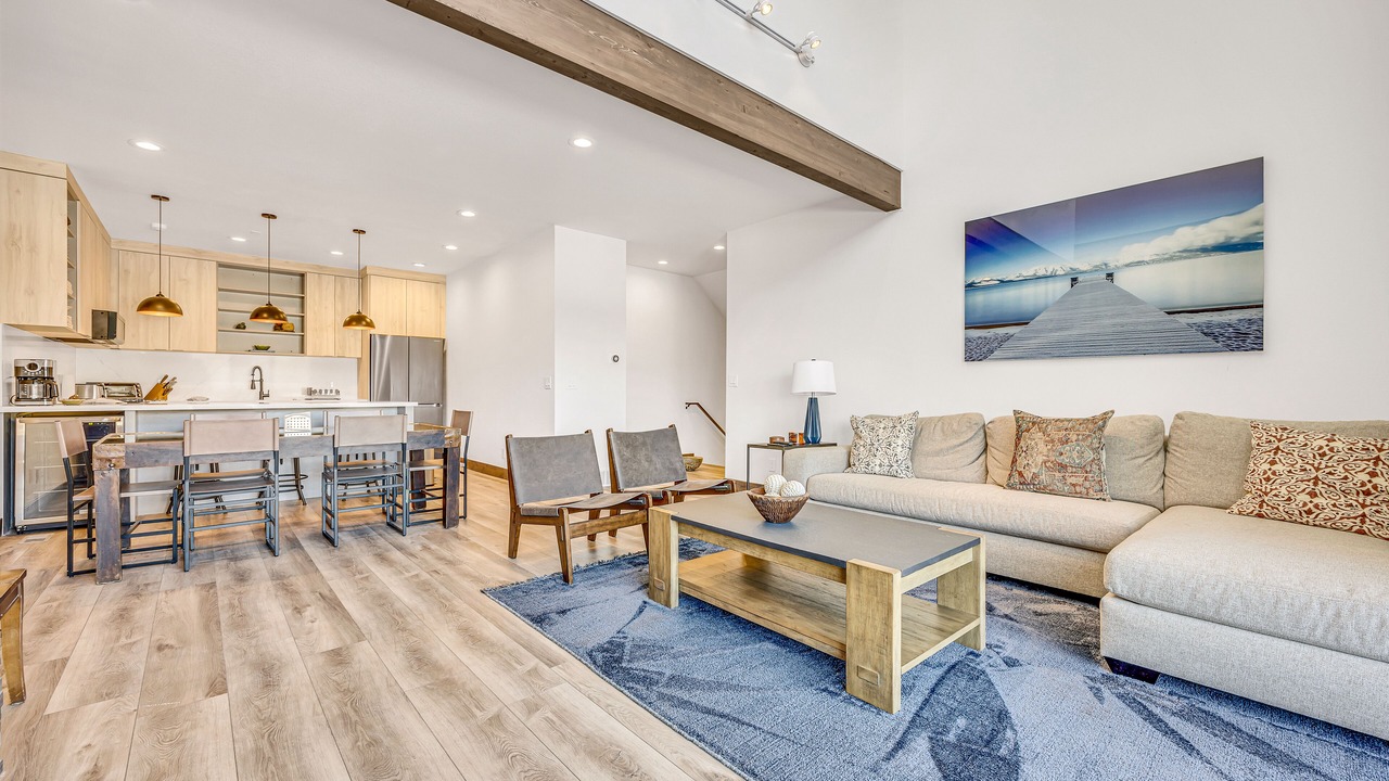 Photo of Livingroom in Deer Valley