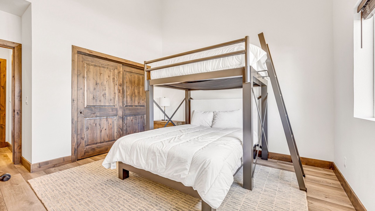 Photo of Bedroom in Deer Valley