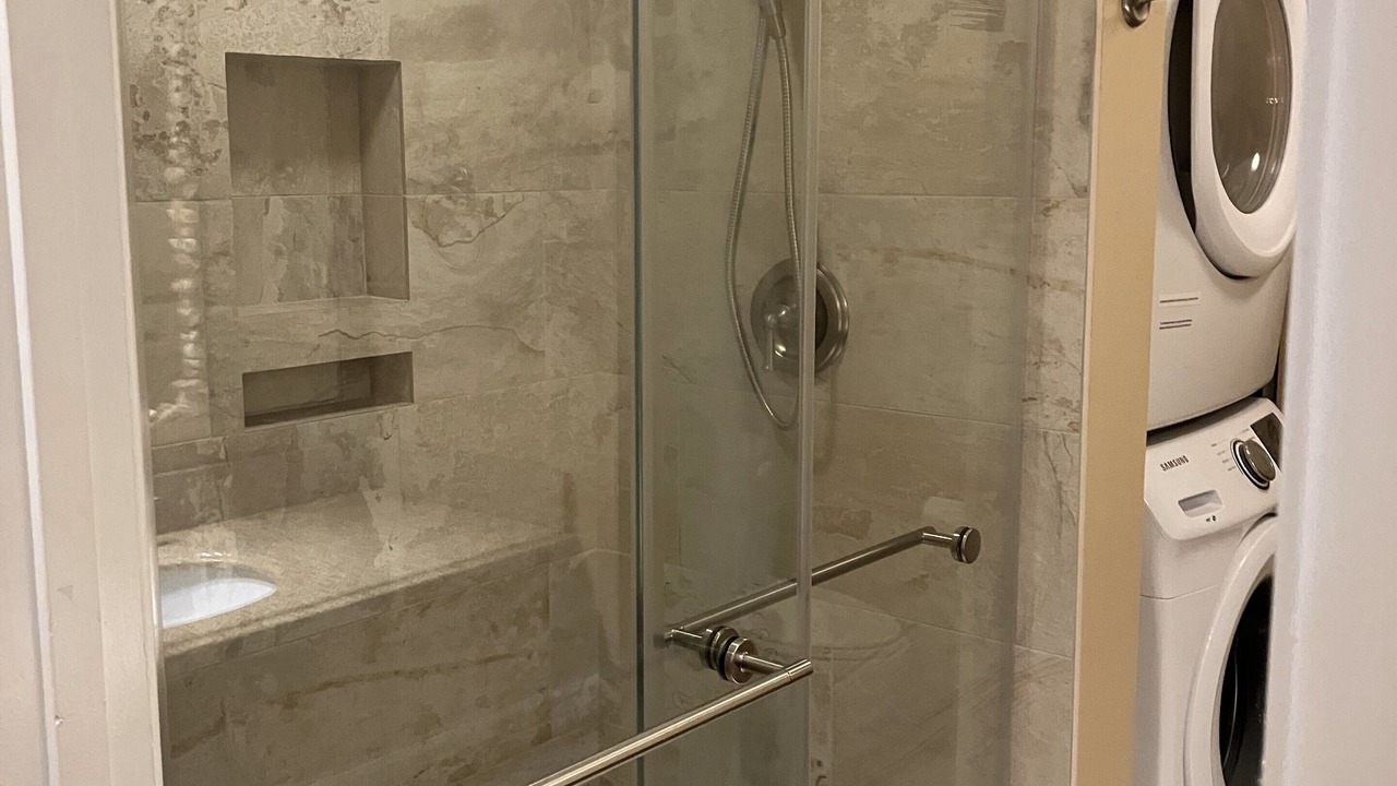 Photo of Bathroom in Kahaluu Bay