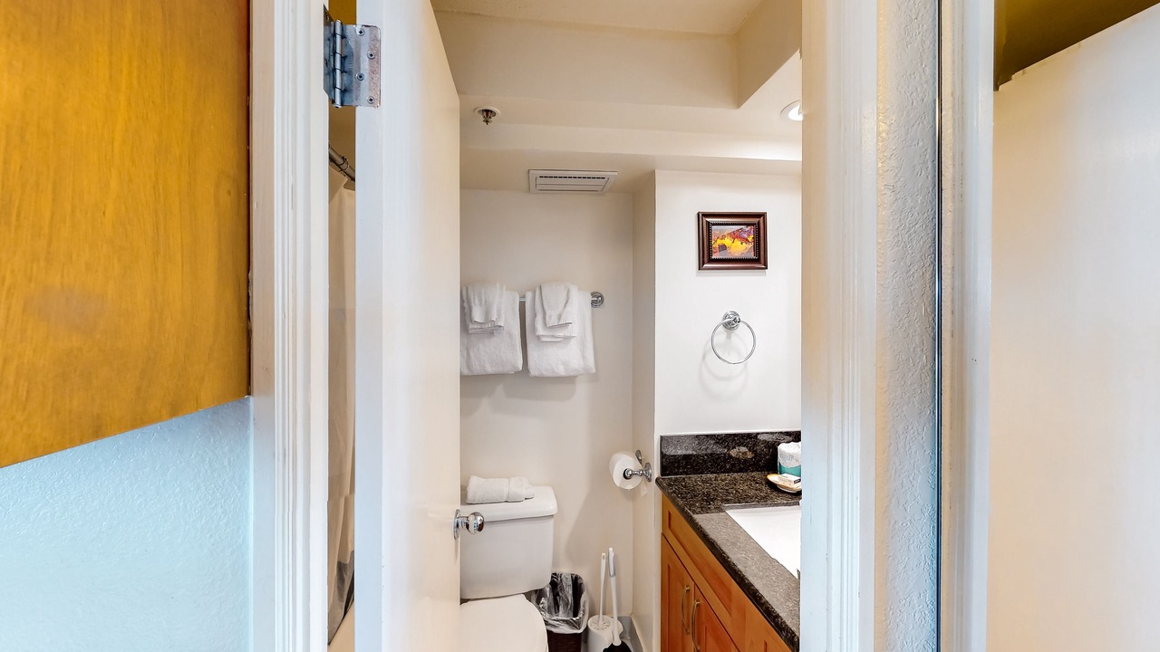 Photo of Bathroom in Waikiki