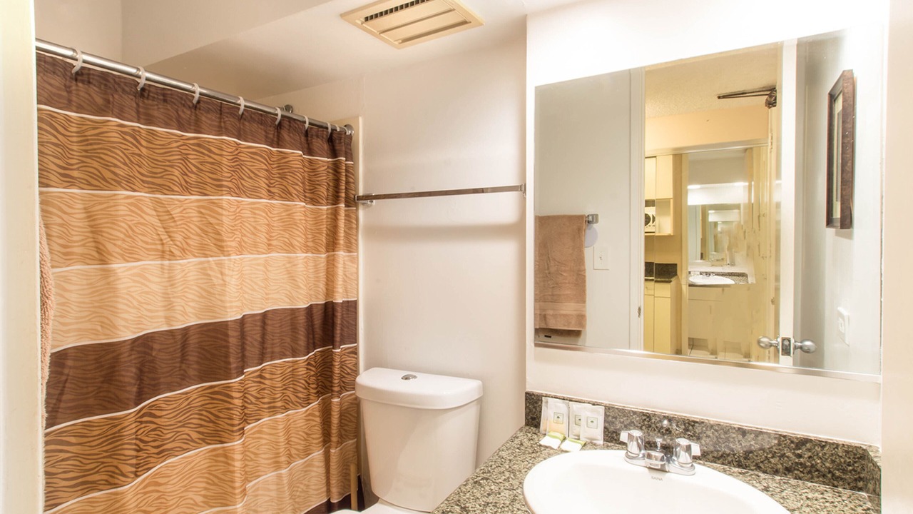 Photo of Bathroom in Waikiki
