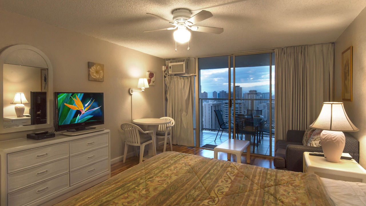 Photo of Bedroom in Waikiki