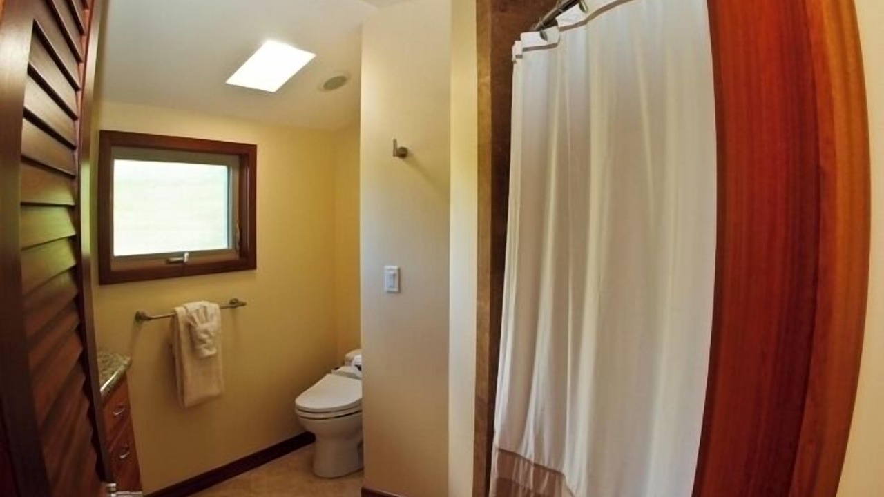 Photo of Bathroom in Kahala