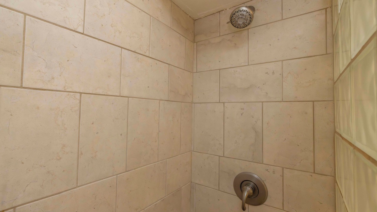 Photo of Bathroom in Maalaea