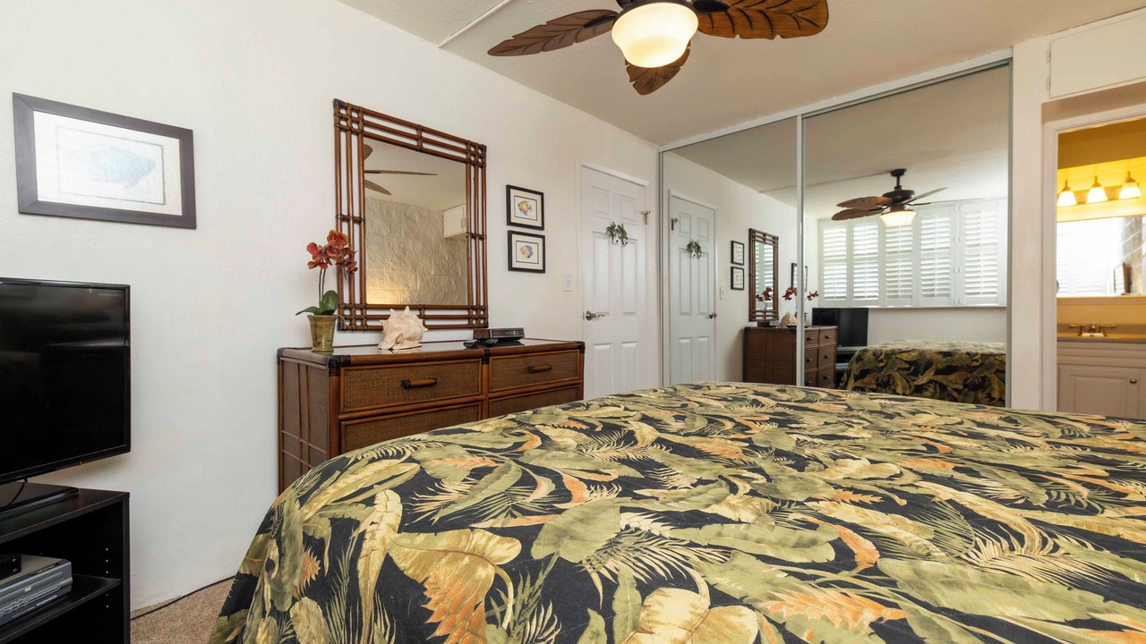 Photo of Bedroom in Maalaea