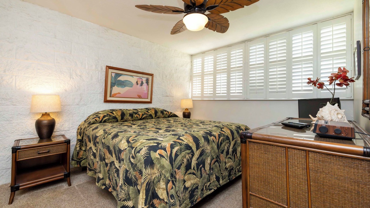 Photo of Bedroom in Maalaea