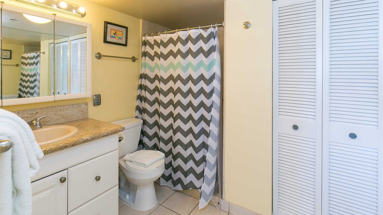 Photo of Bathroom in Waikiki