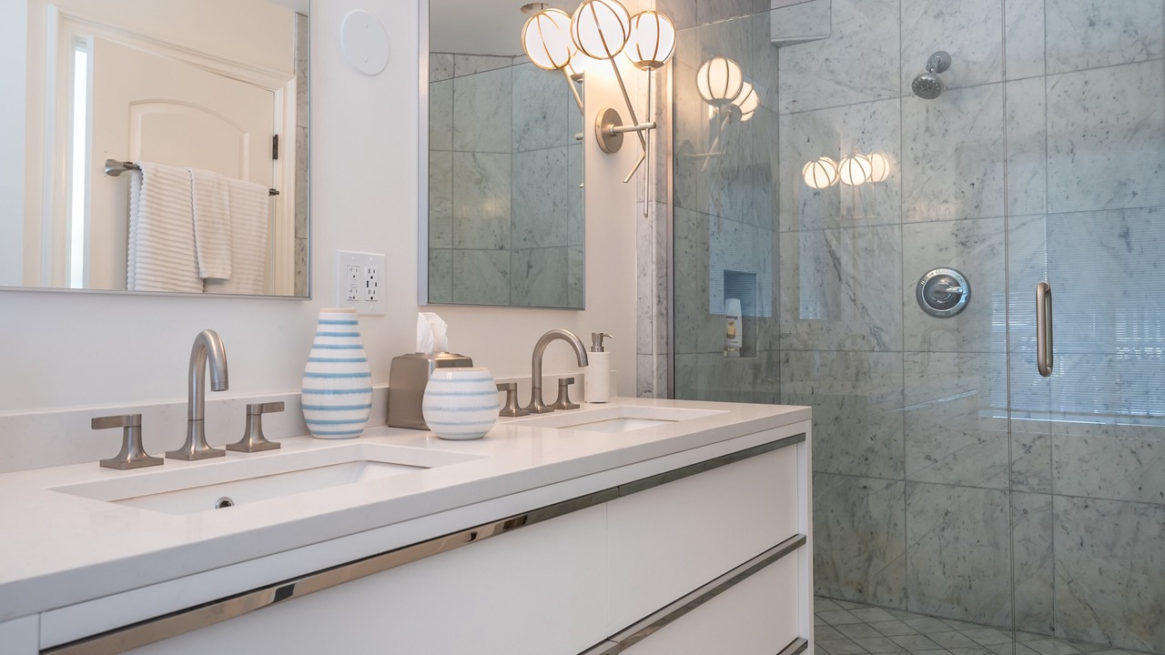 Photo of Bathroom in The Strand